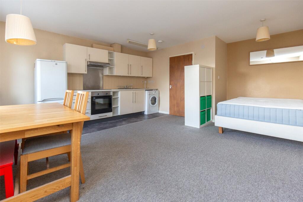 Studio flat on Upper Maudlin Street, Bristol, BS2, £169,995