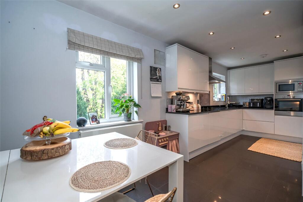 Main image of property: Cholmeley Park, Highgate, London, N6