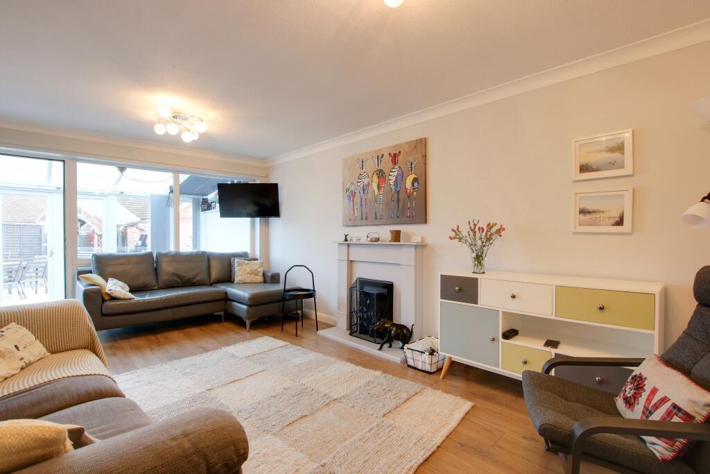 Dundee Close, Fareham photo 2