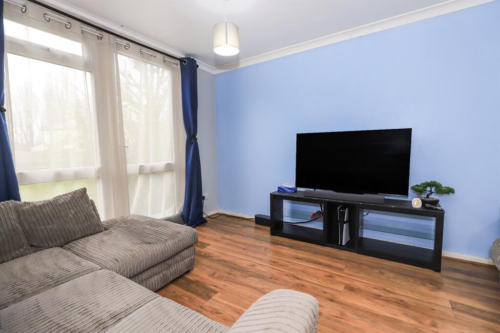 Prestwood Road, Wednesfield, Wolverhampton photo 4