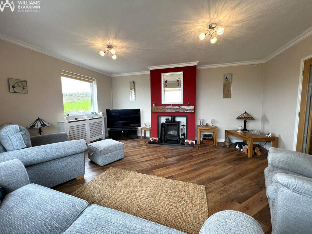 3-bed bungalow on Bull Bay, Amlwch, Anglesey, LL68, £499,950