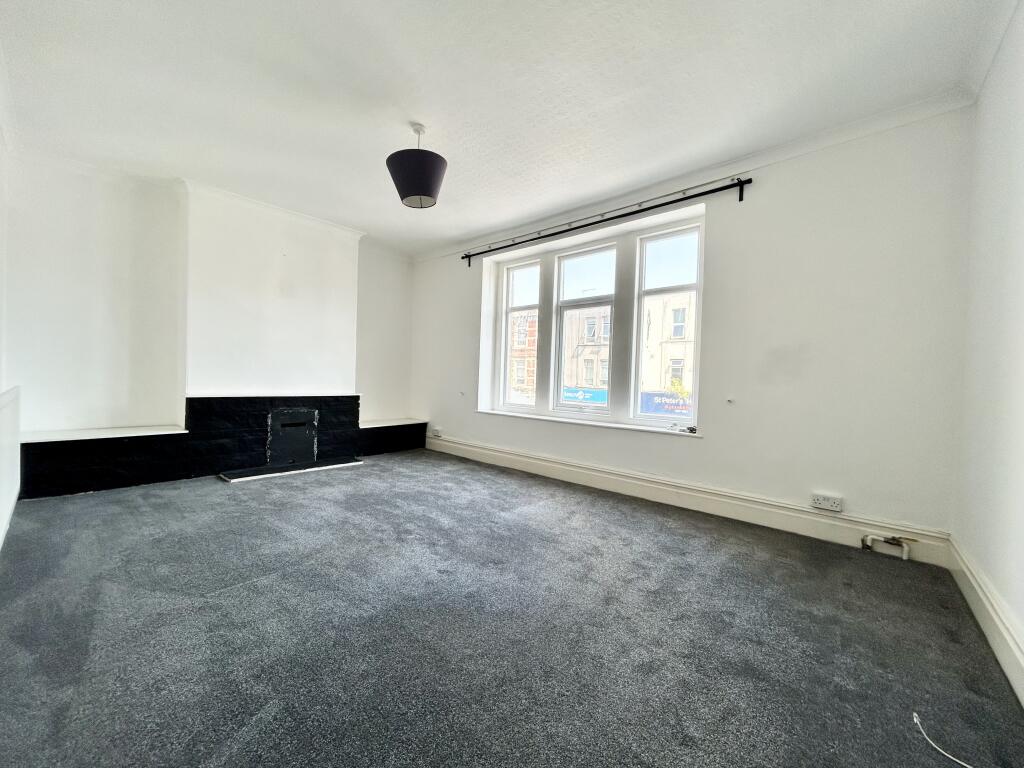 Apartment in Bristol - View 4