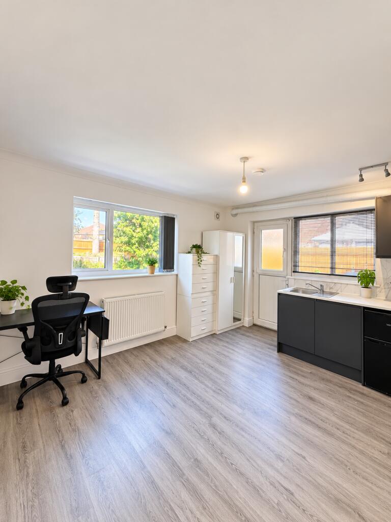 House in Peterborough - View 2