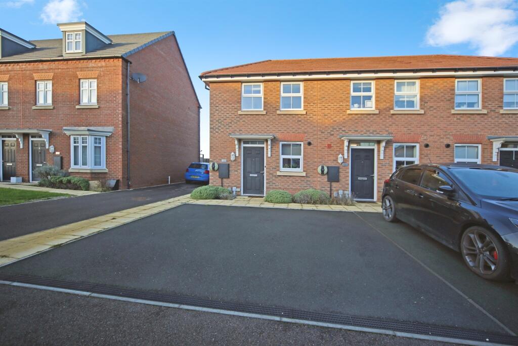 Main image of property: Woodhead Road, Warwick