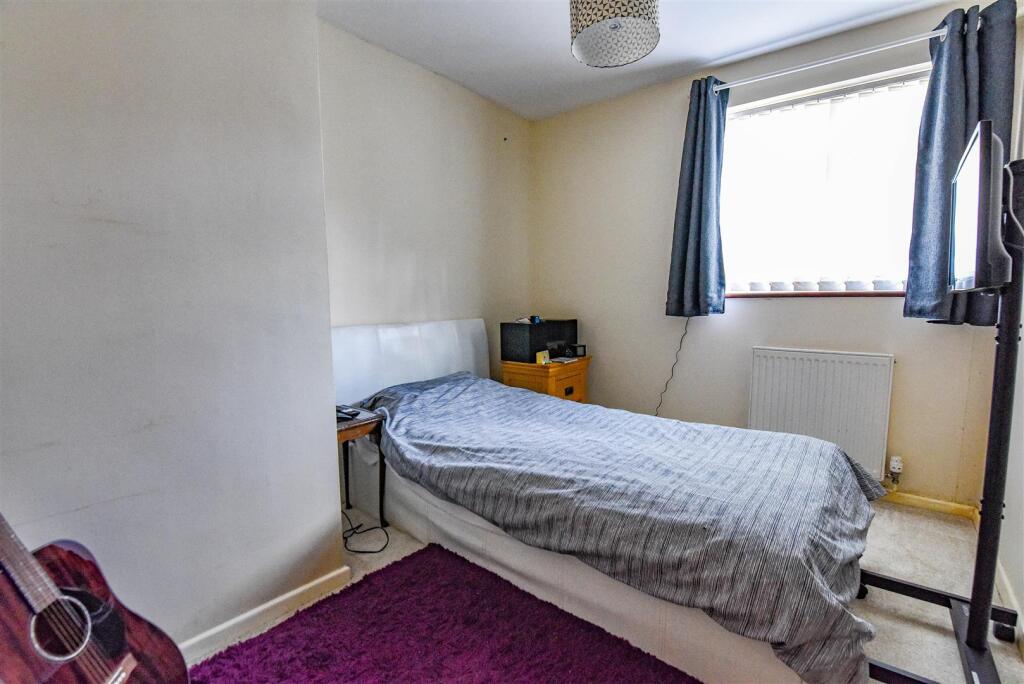 House in Stroud, Woodmancote, Dursley - More