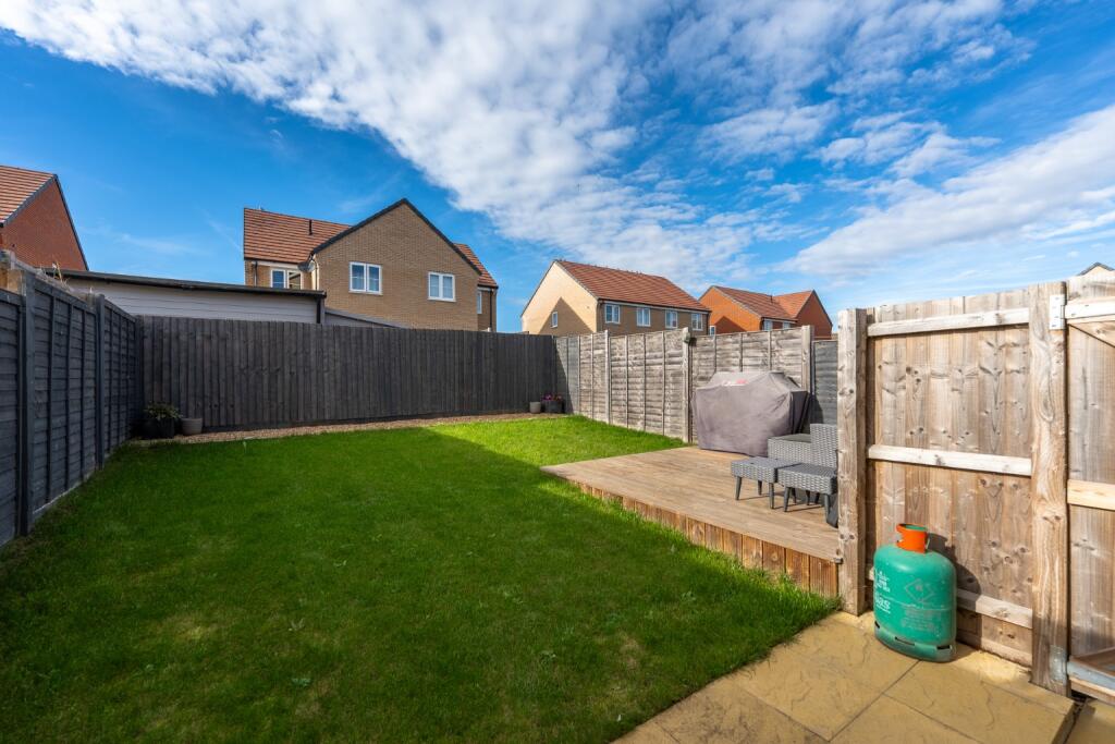 Longland Crescent, Bury, Ramsey, Huntingdon, Cambridgeshire, PE26 2SF photo 4