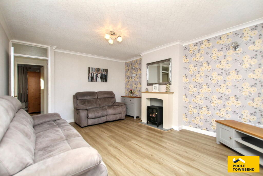 Beckermet Gardens, Barrow-in-furness, LA14 4NF photo 3