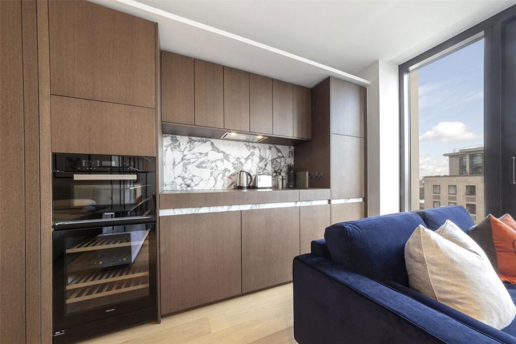 Apartment in London - View 3