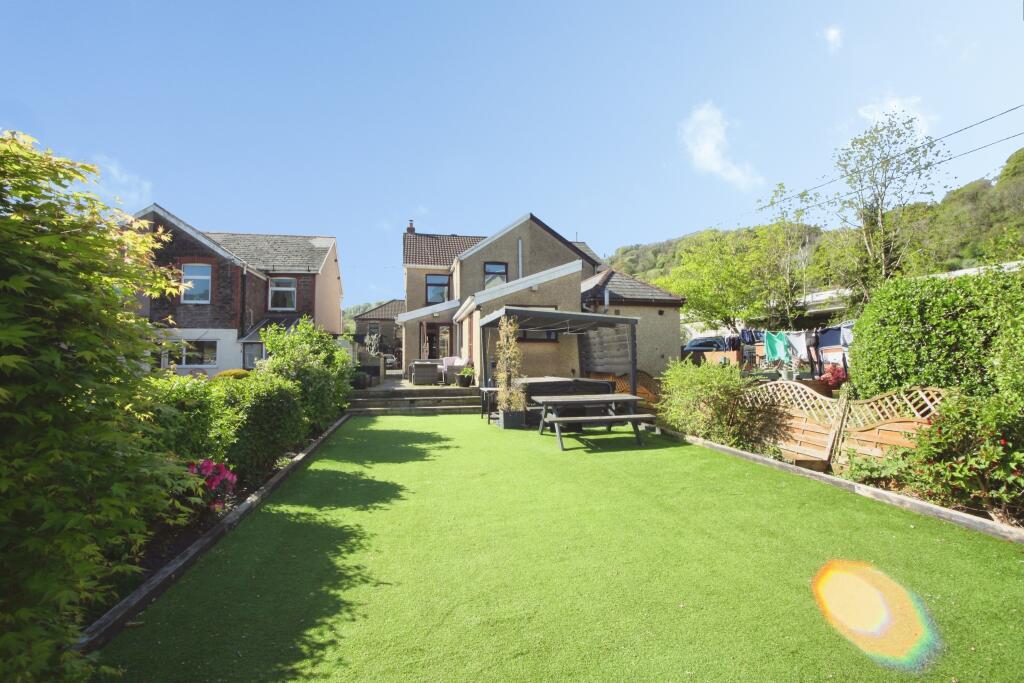 House in Risca, Pontymister - View 3