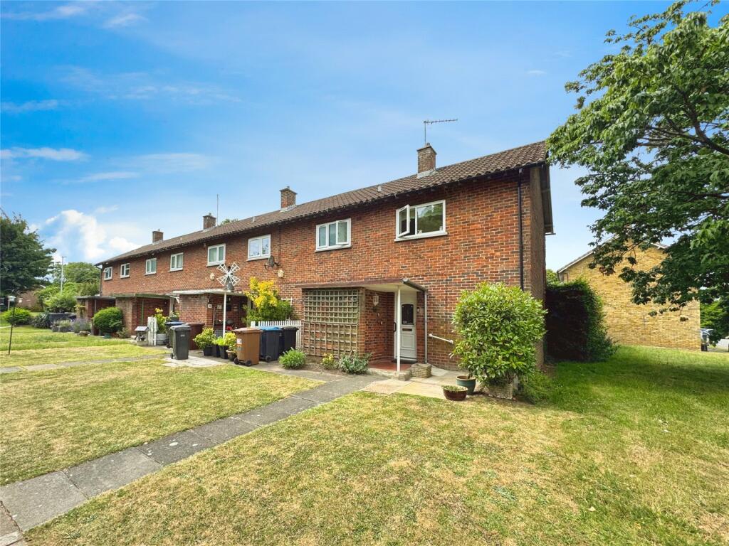 2-bed terraced on Chippingfield, Old Harlow, Essex, CM17, £350,000