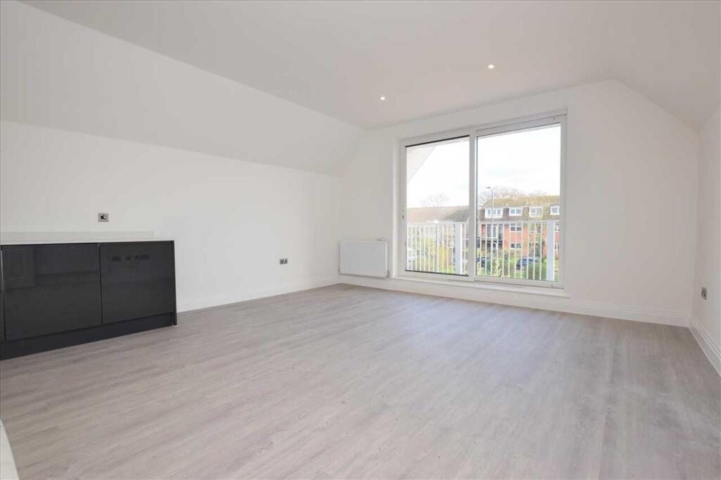 Apartment in Harrow - View 3