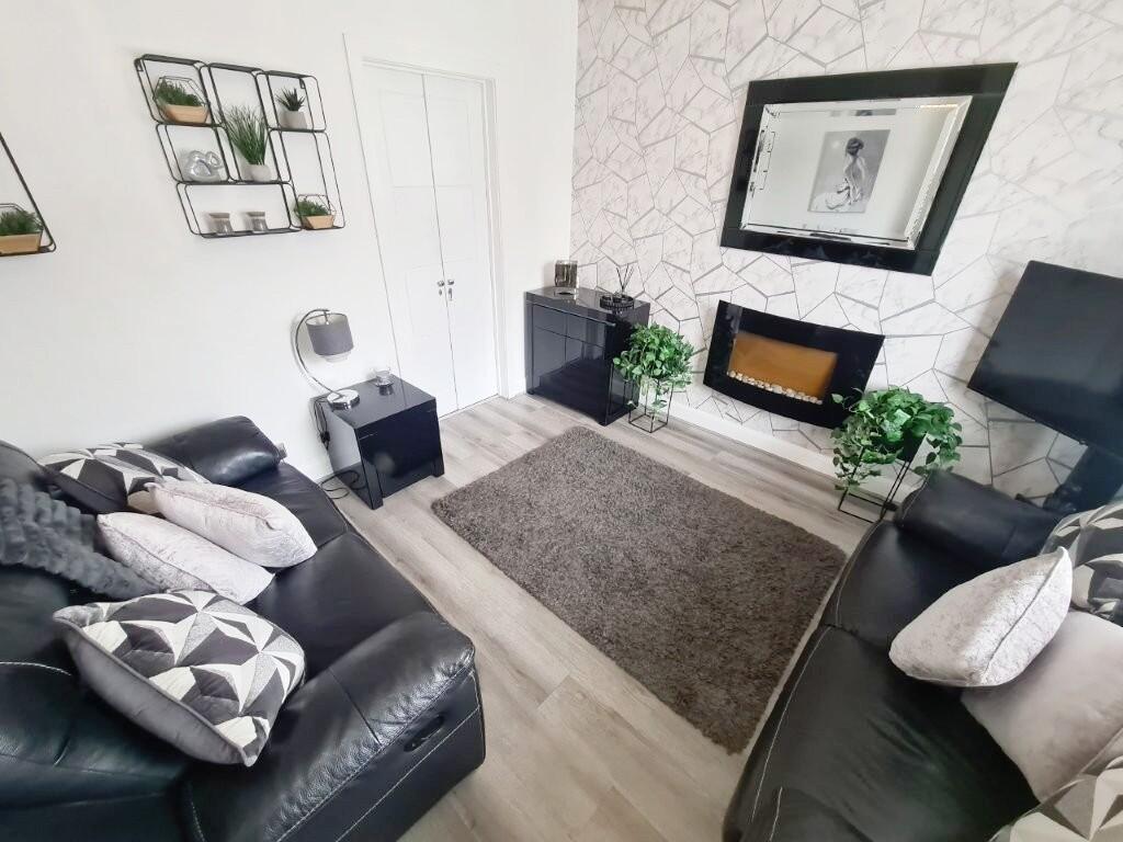 House in Tameside, Greater Manchester - View 5