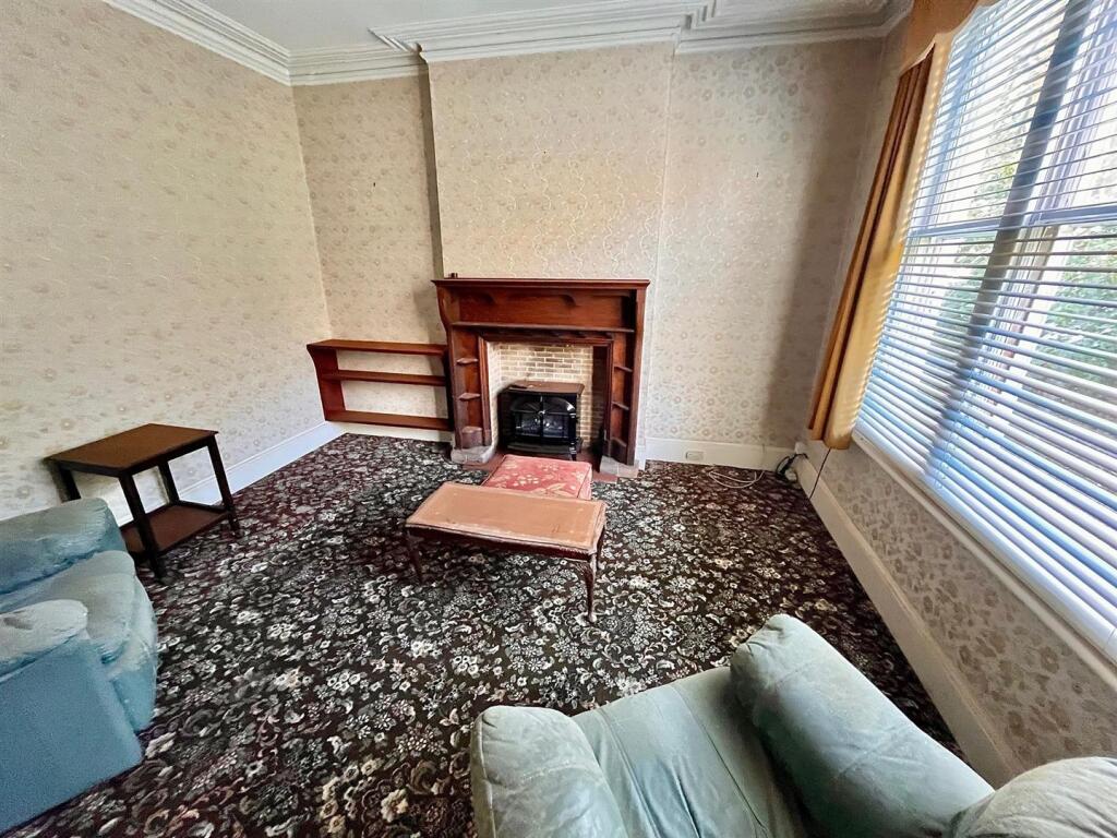 Yarmouth Road, Ormesby photo 3
