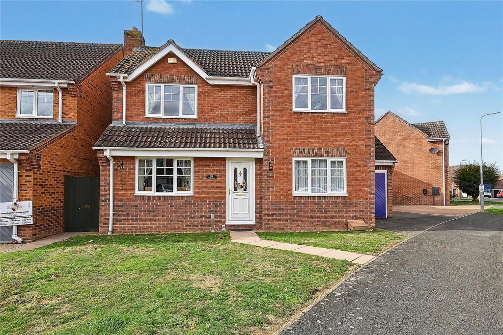 4-bed detached on Gallipoli Drive, Brockhill Village, Norton, Worcester, WR5, £400,000