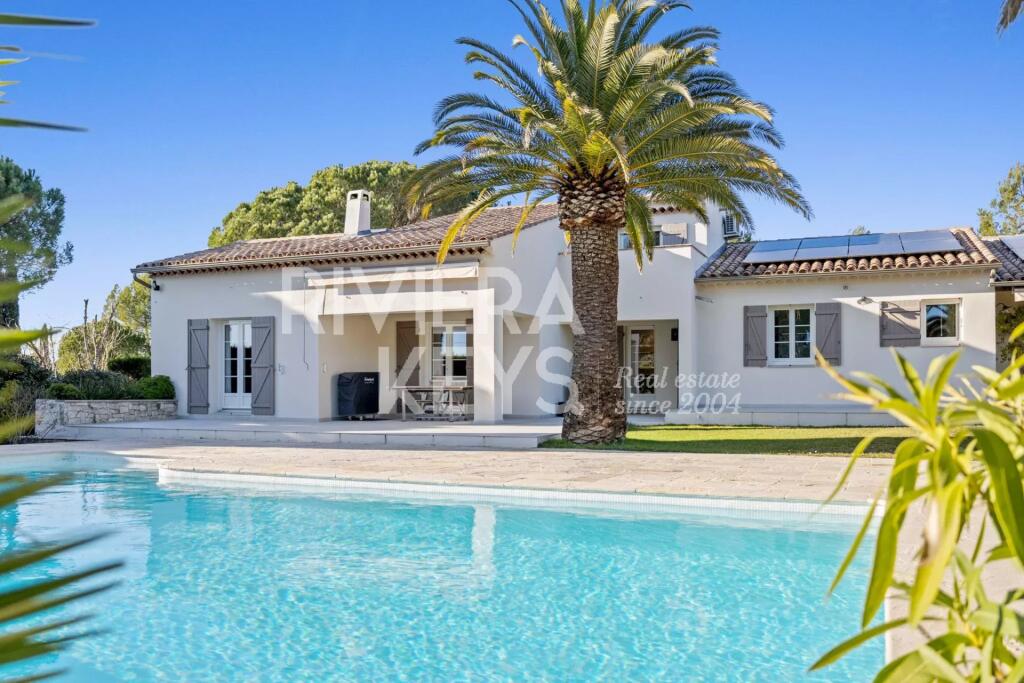 Main image of property: Provence-Alps-Cote d`Azur, Var, Roquebrune-sur-Argens