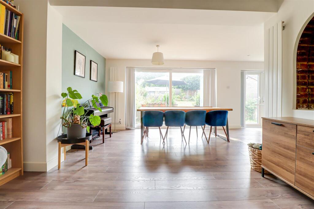 House in Southend-on-Sea - View 5