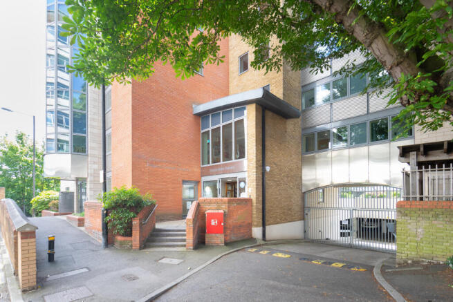 The Courtyard - SW19