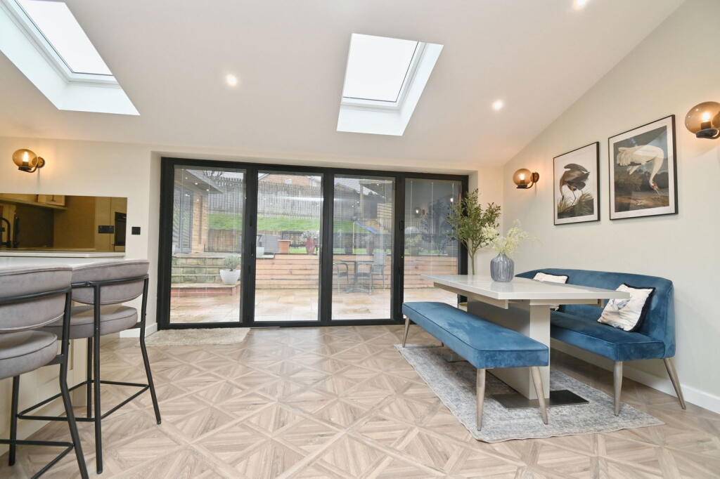 Kestrel Avenue, Barnsley, S75 1DF photo 4