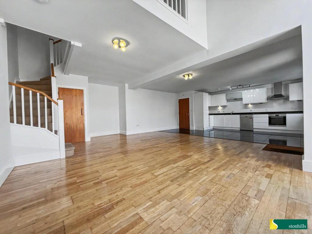 House in Northampton, Phippsville - More