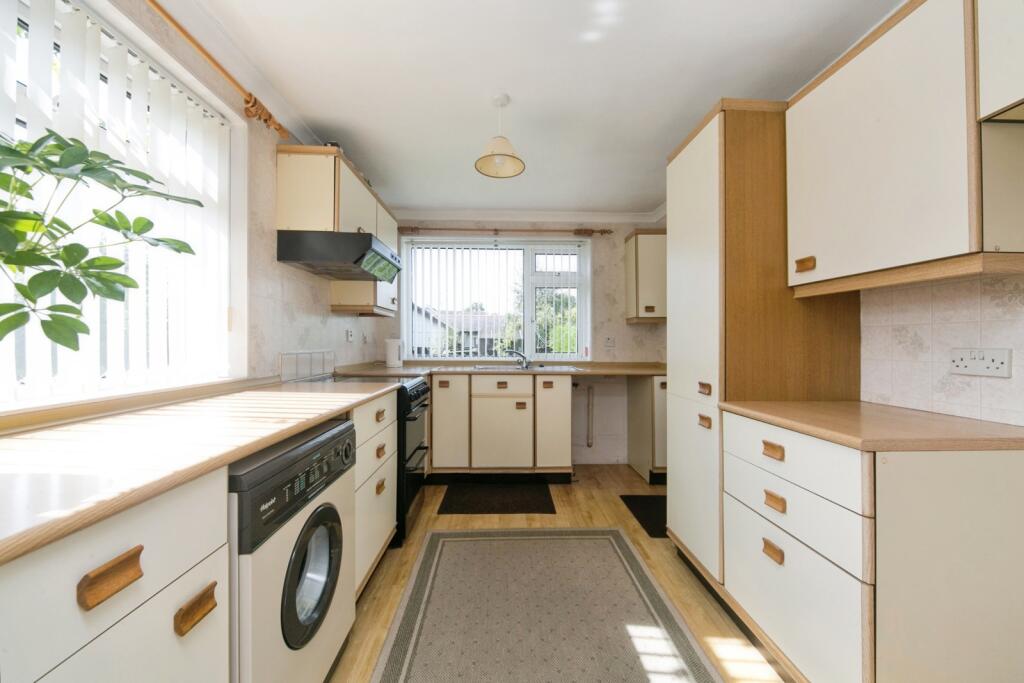House in Llandudno, Pentir - More