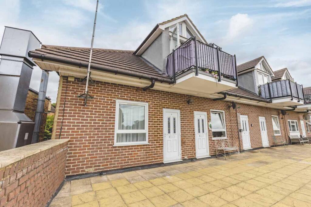 Apartment in Richings Park, Iver