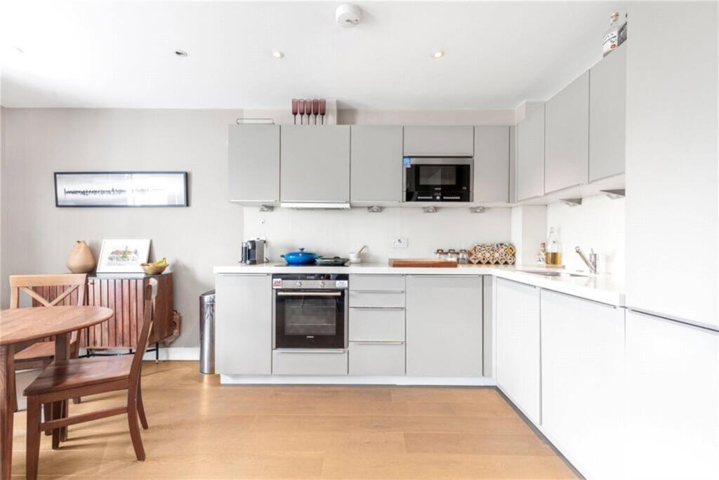 Apartment in London - View 4