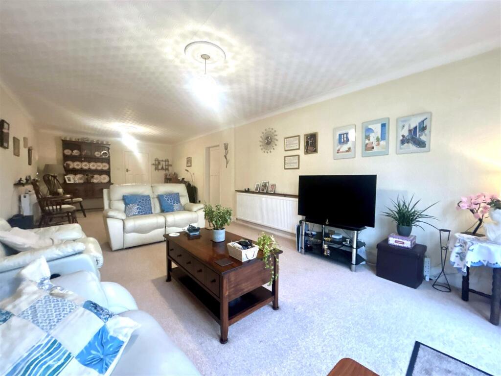 House in Stockport, Greater Manchester - View 4