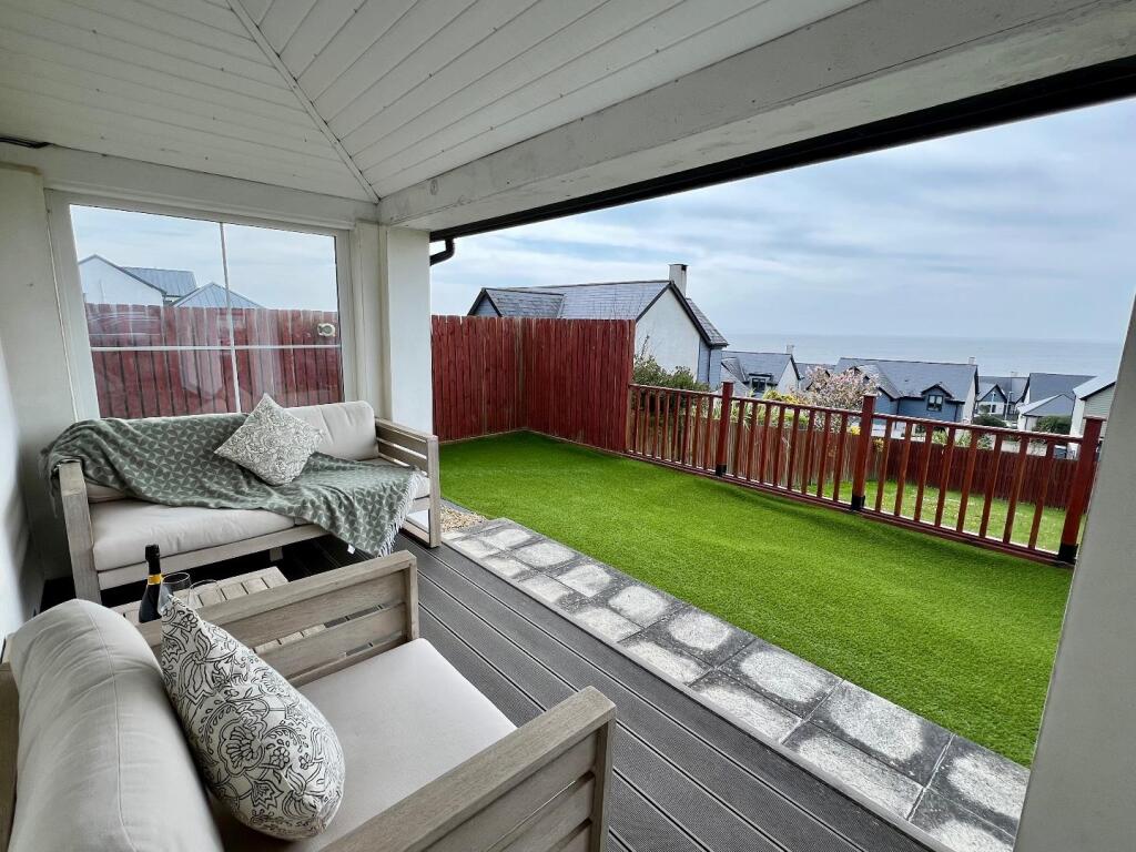 House in Cardiff, Vale of Glamorgan - More