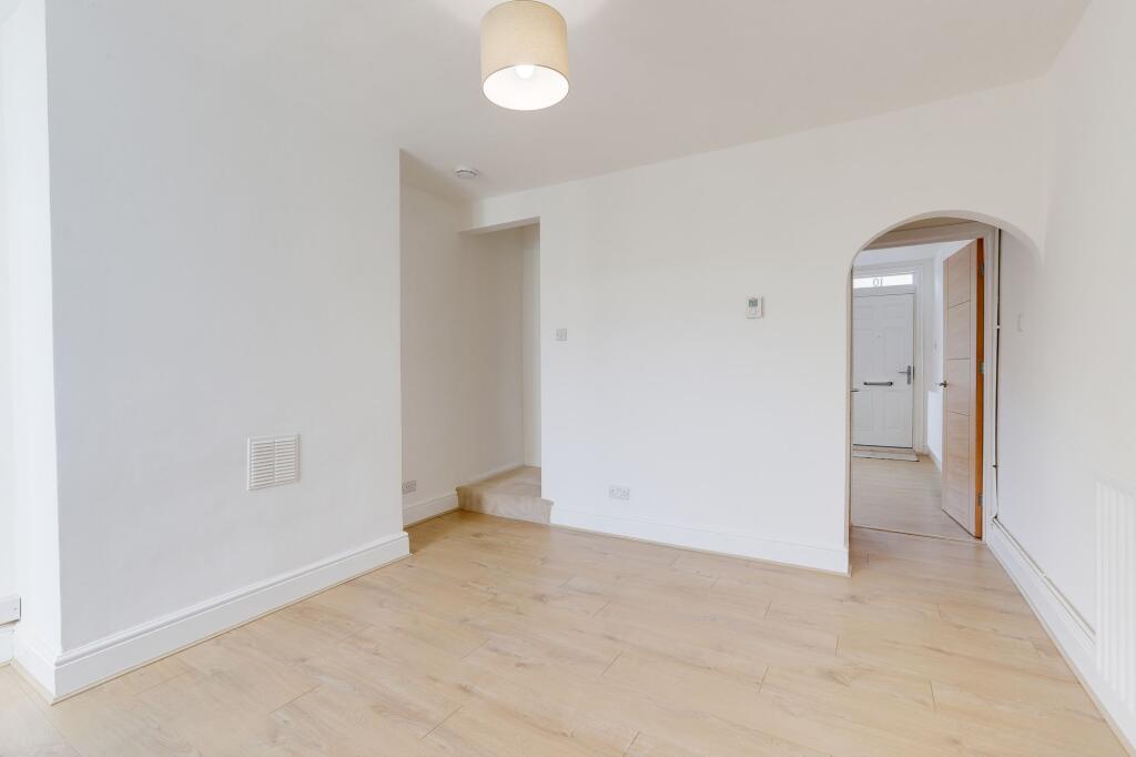 St. Michaels Street, Sutton-In-Ashfield, NG17 - More