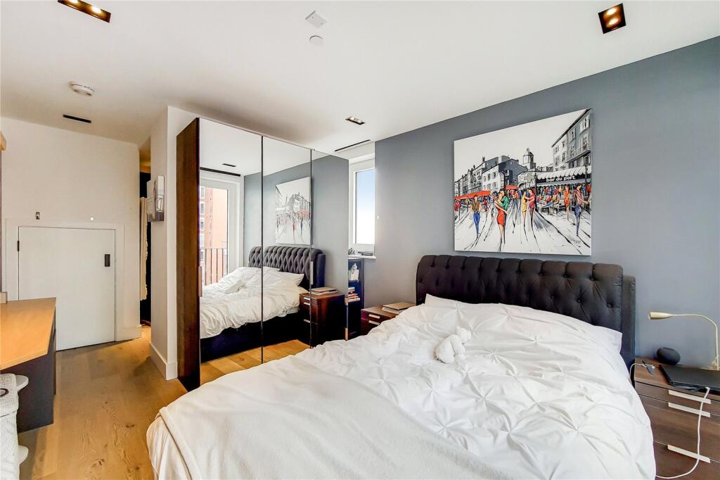 Apartment in London - View 5