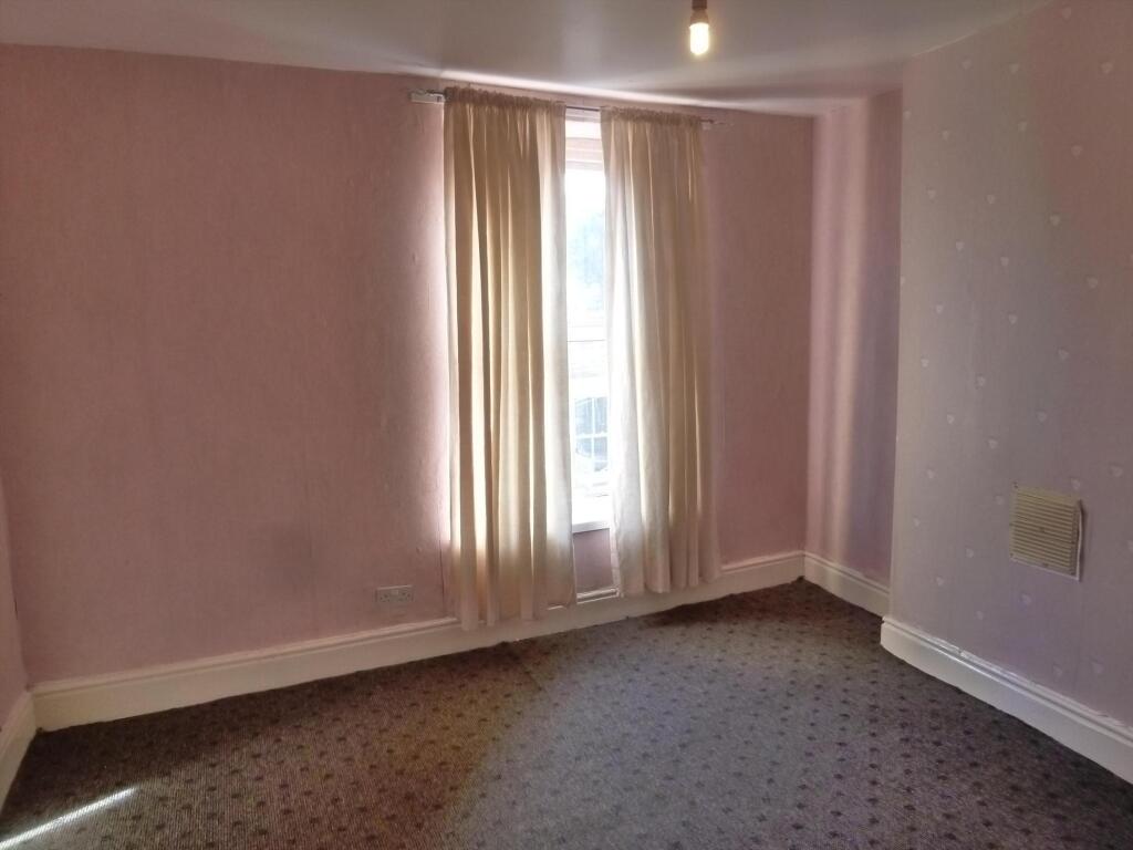 42 Poulton Road, Morecambe, Lancashire LA4 5HB photo 5