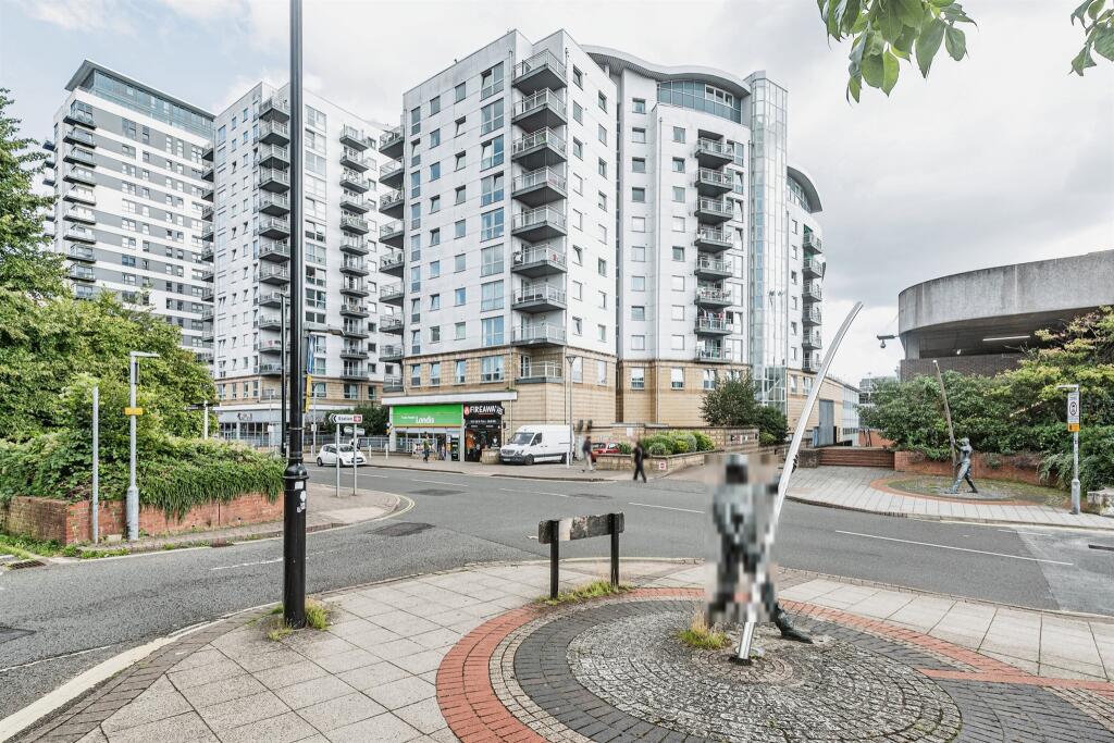 Main image of property: Alencon Link, Basingstoke