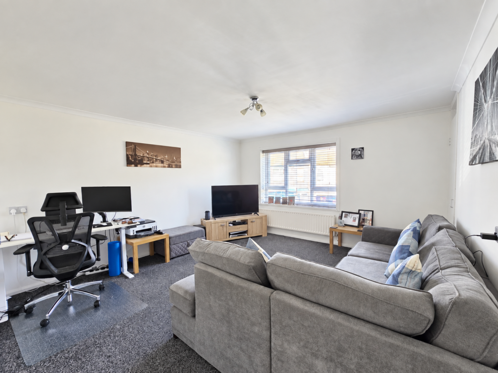 Apartment in Southend-on-Sea, Prittlewell - View 2