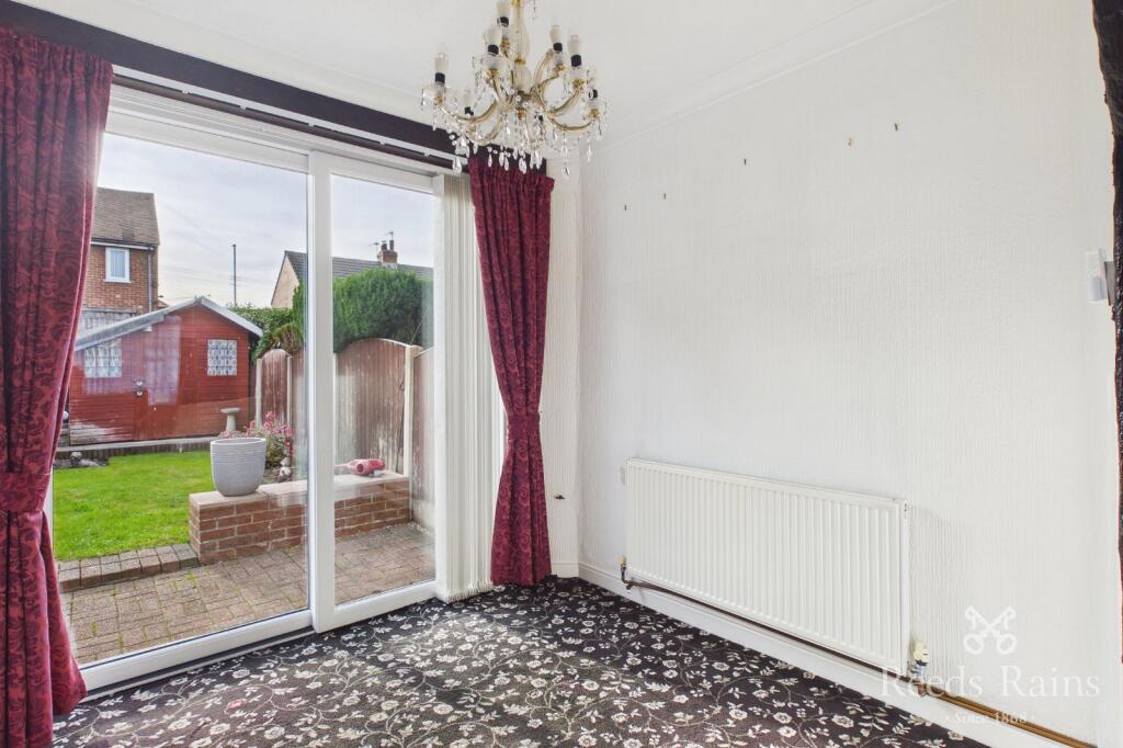 House in Wakefield, West Yorkshire - More