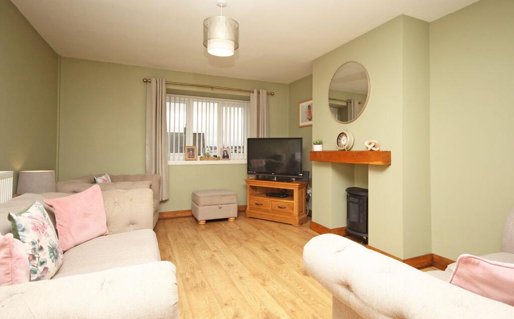 Llanbedrgoch, Isle of Anglesey, LL76 photo 2