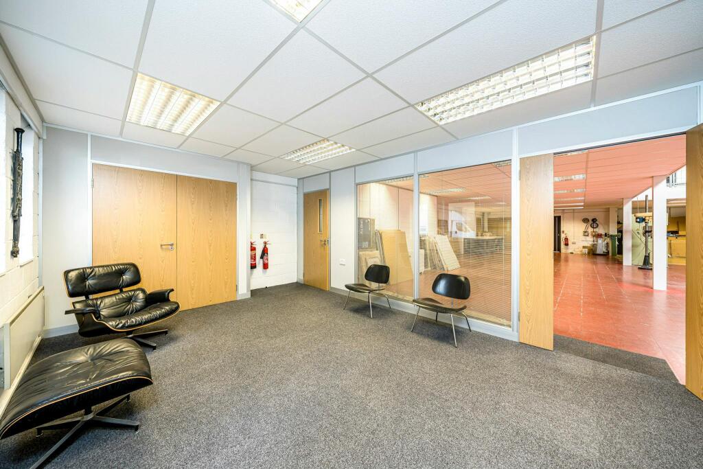 Studio 24, 87 Crampton Street first floor office.jpg