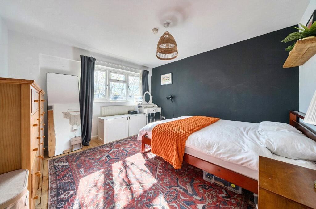 House in London - View 5