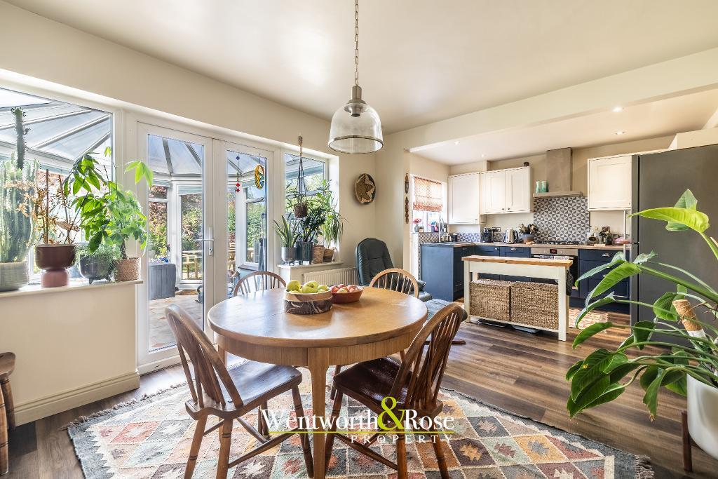 House in Birmingham, Cotteridge - More
