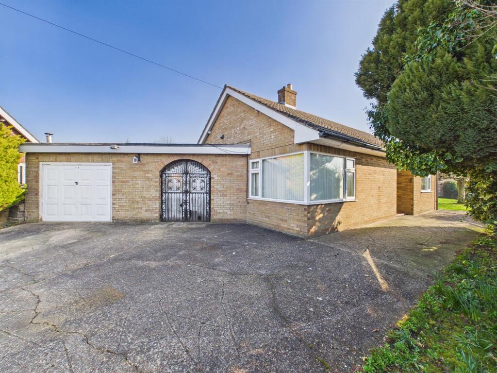 2-bed detached on Grangelands, 14 Harrison Close, Horncastle, £240,000