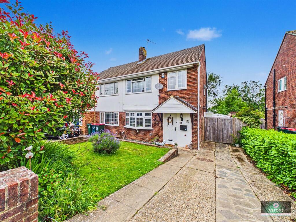 Main image of property: The Croft, Gossops Green