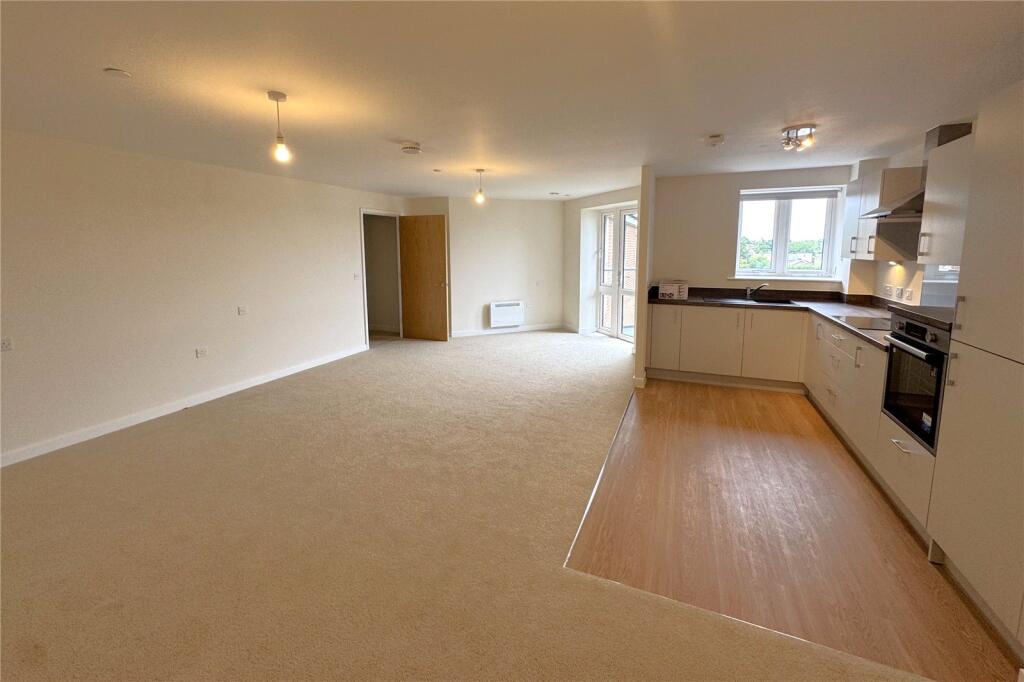 Station Road, Hook, Hampshire, RG27 - View 2