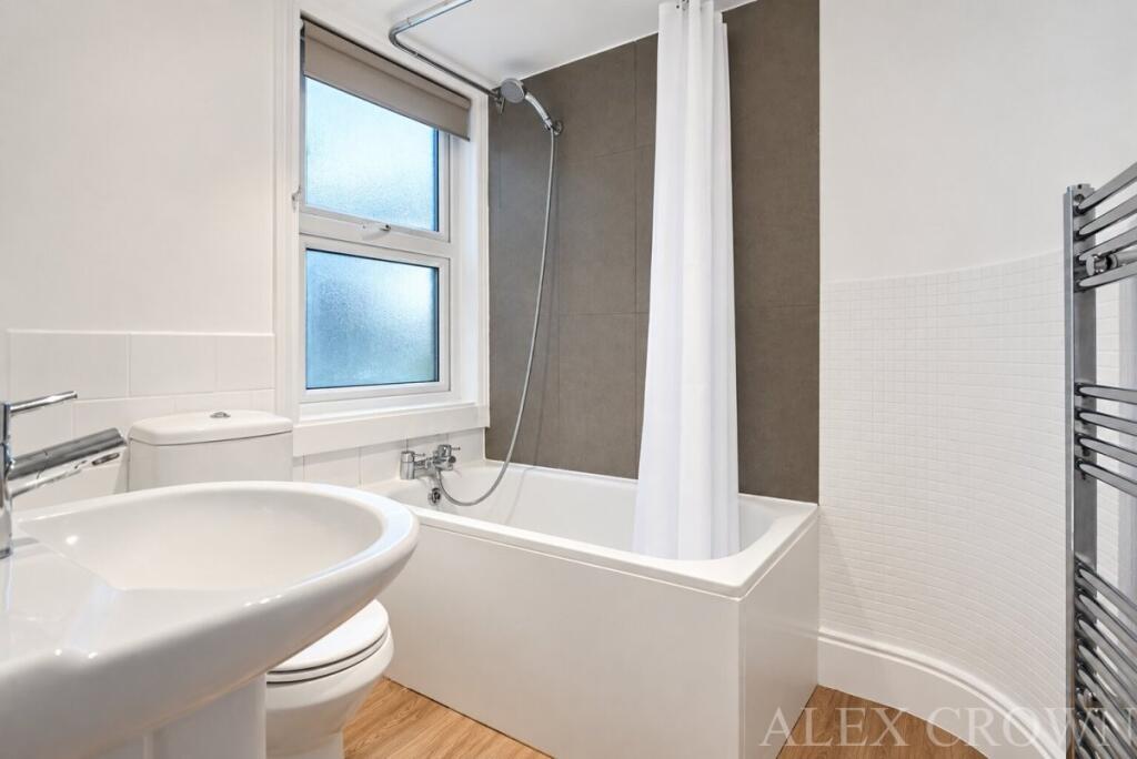 Apartment in London - More