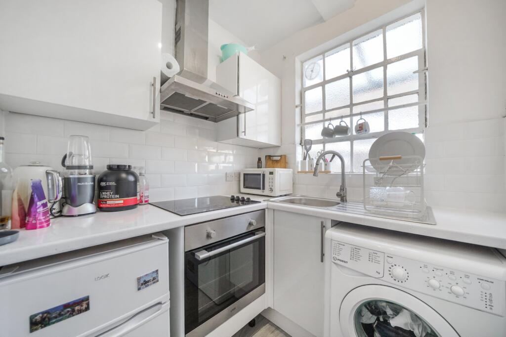 Apartment in London - View 3