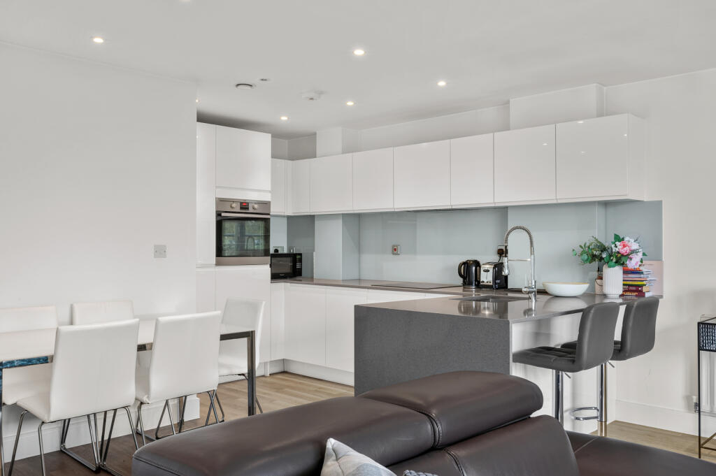 Apartment in London - View 5