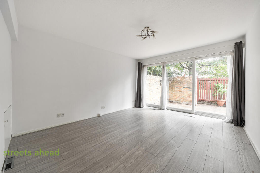 House in Croydon - View 2