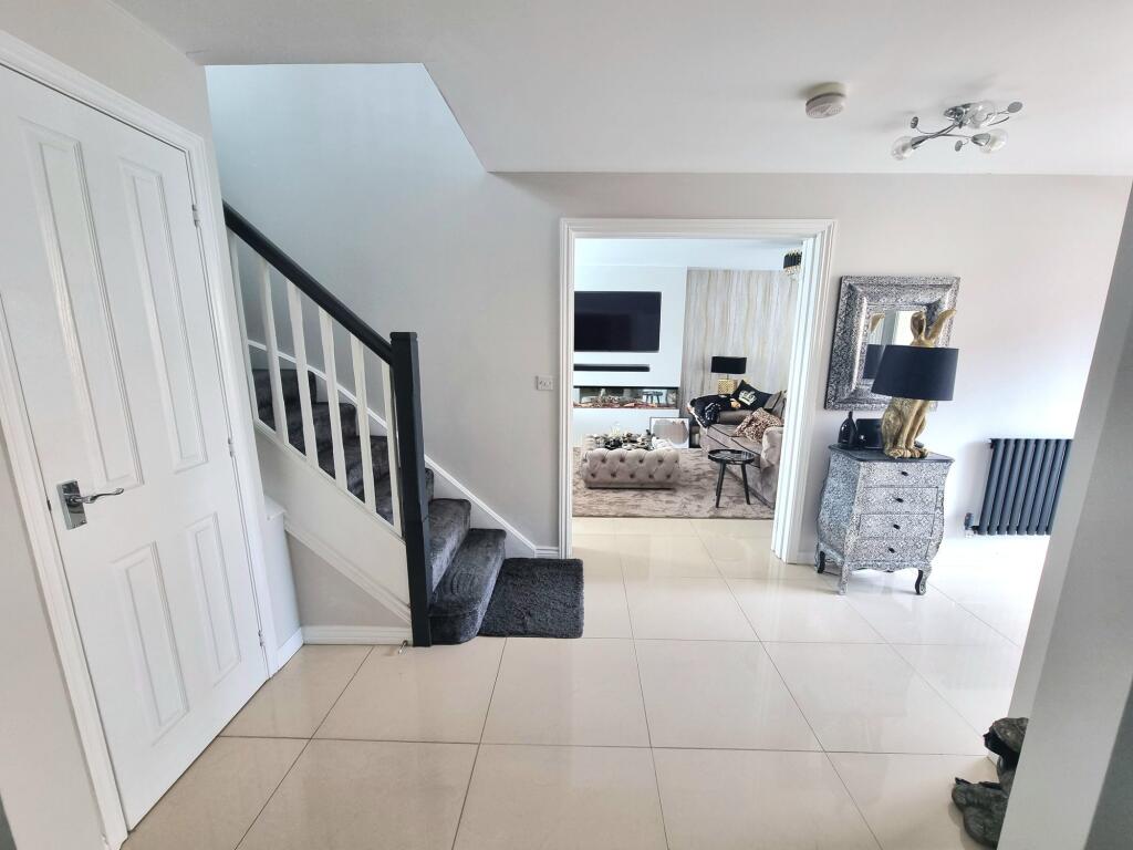 House in Coity, Parc Derwen - More