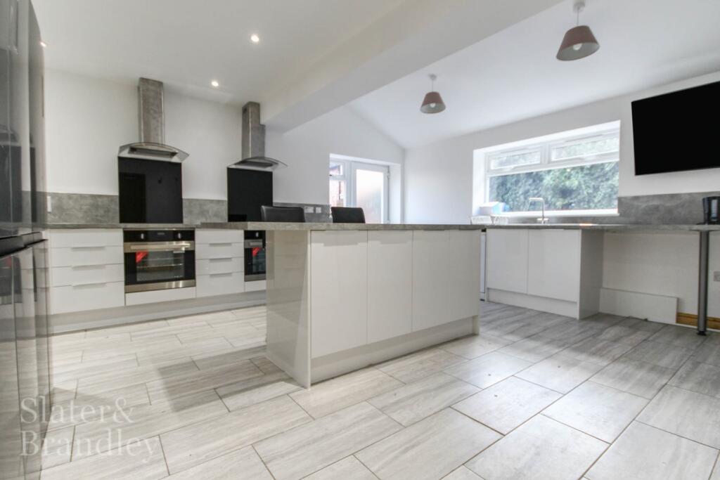 House in Nottingham, Beeston - View 5