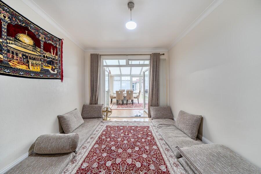 House in Harrow - View 4
