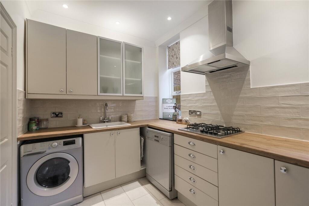 Apartment in London - More