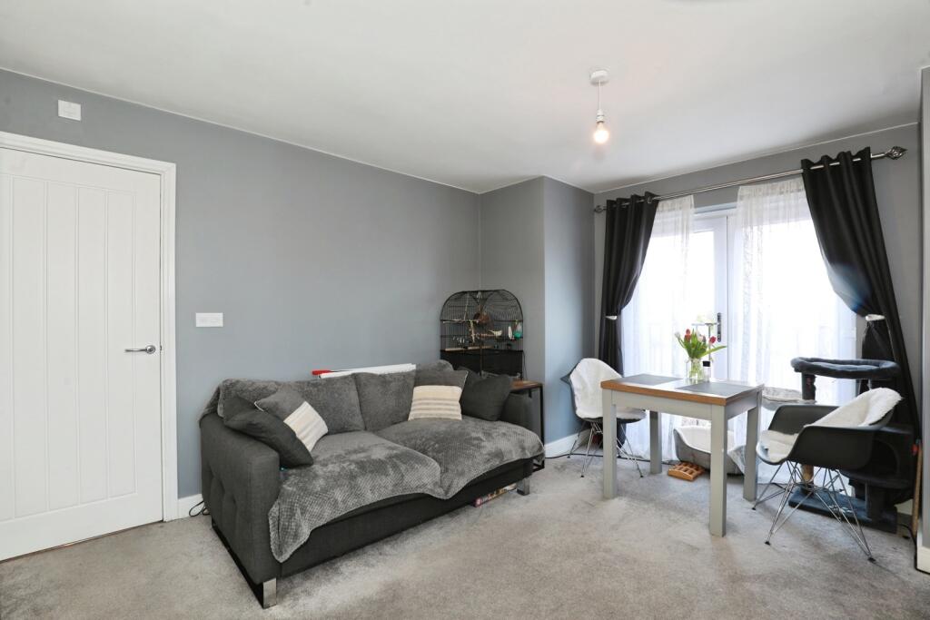 Samuel Armstrong Way, CREWE, Cheshire, CW1 photo 4